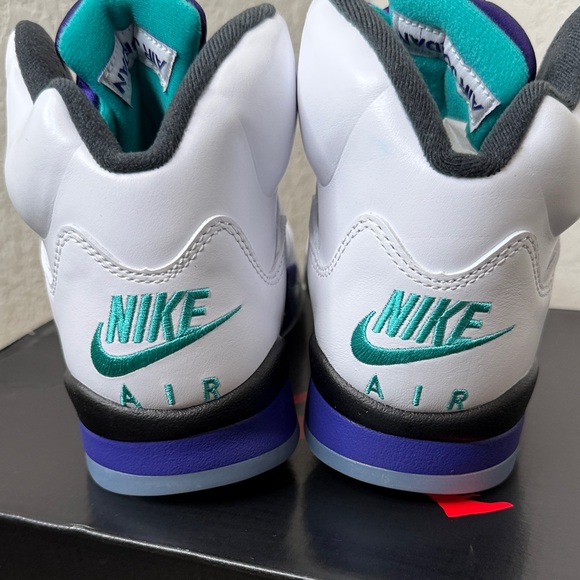 Air Jordan 5 retro OG White and Purple High-Top Sneakers size 7 - Picture 10 of 16